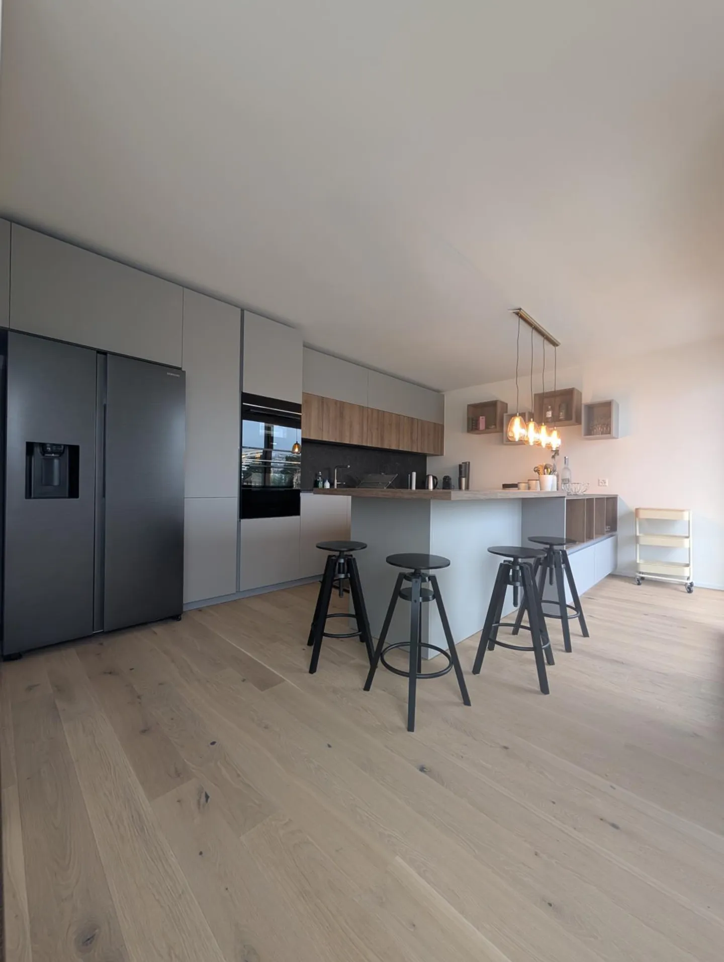 Spacious and bright, 3.5 rooms for rent - Photo 3 of 8