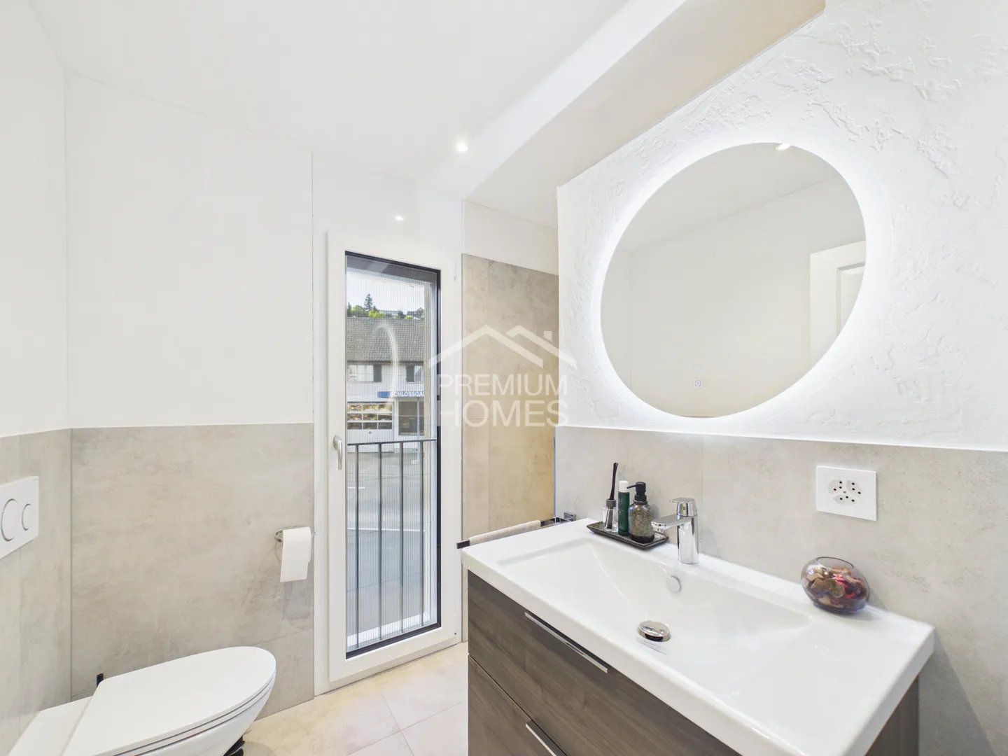 Modernes Apartment mit Balkon - Foto 11 von 13