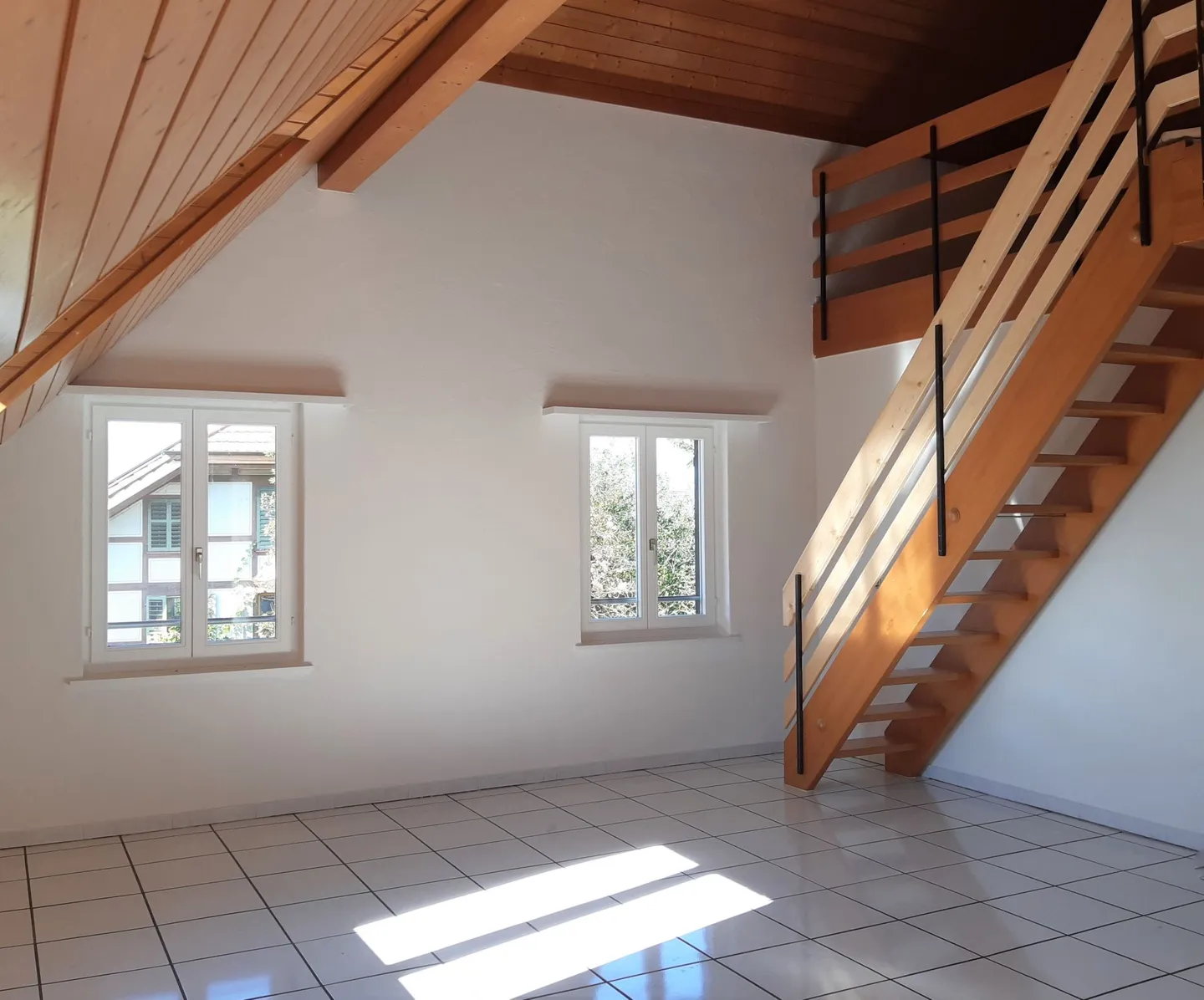 Appartamento mansardato di 4 stanze con galleria Nord 143m2 - Foto 3 di 9