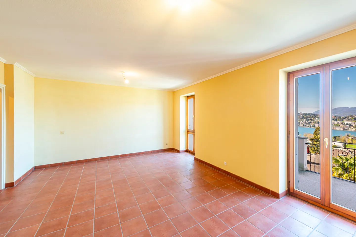 Appartamento in vendita - Foto 7 di 15
