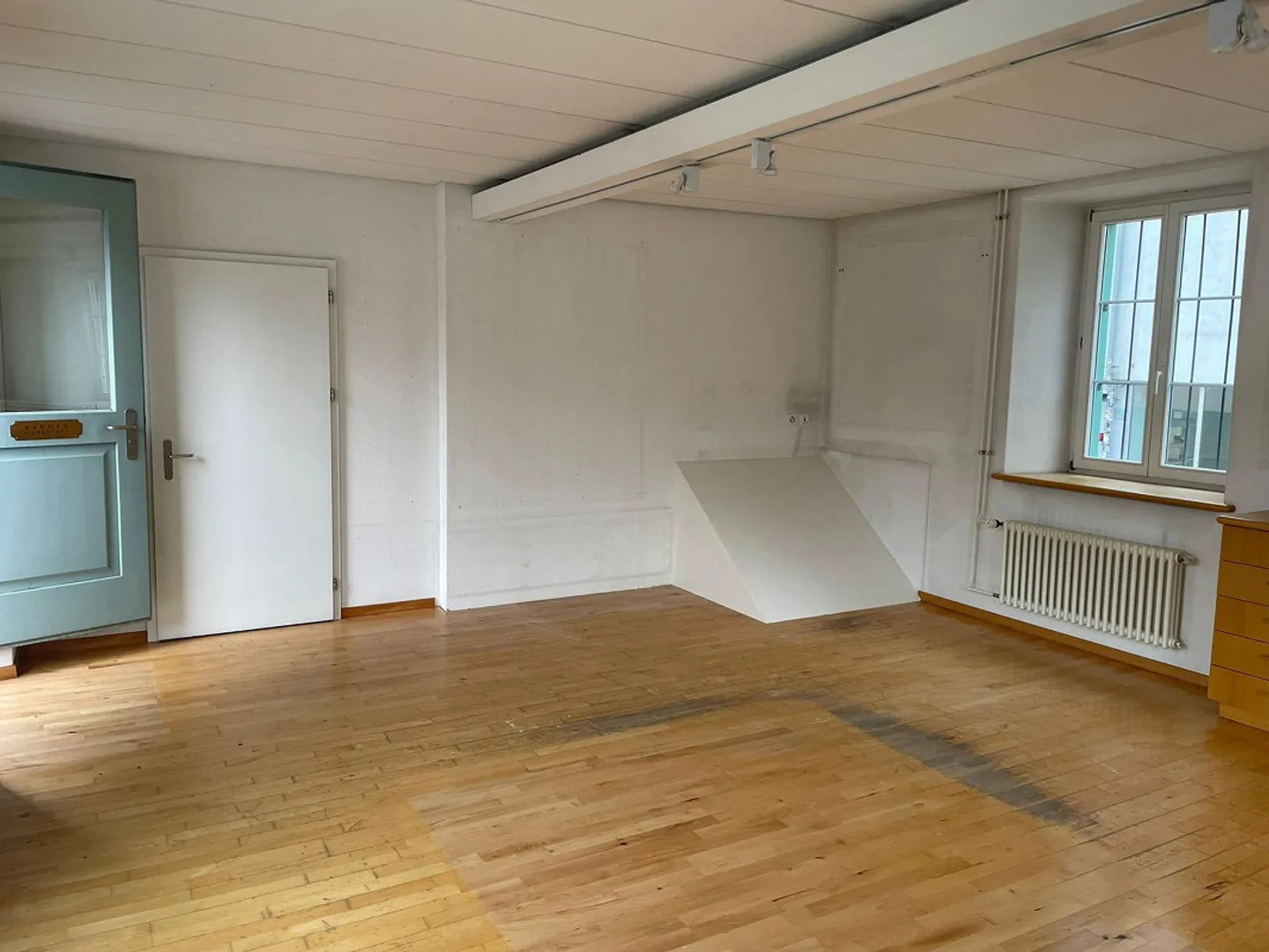 Centrally located corner commercial space - Photo 4 of 5