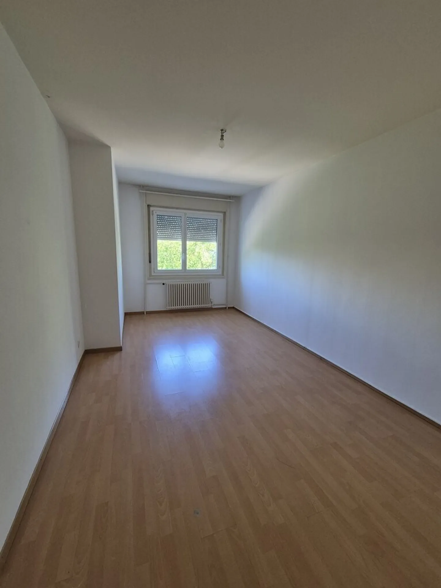 Zu ergreifen! Wunderschöne Unterkunft ideal gelegen! - Foto 6 von 7