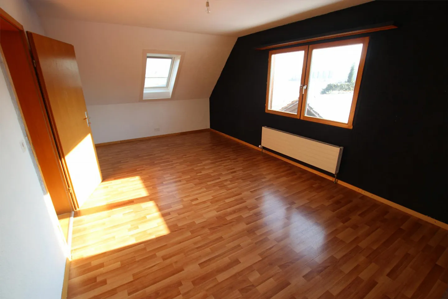 Bezauberndes 6.5 Zimmer Haus im Grünen - Foto 11 von 23