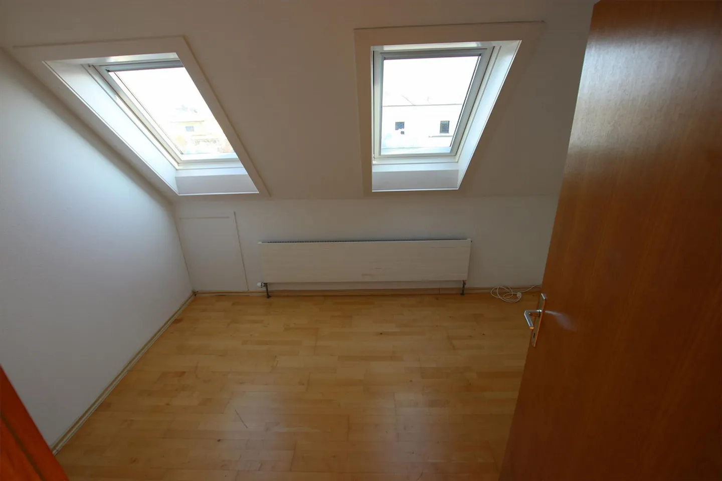 Bezauberndes 6.5 Zimmer Haus im Grünen - Foto 12 von 23