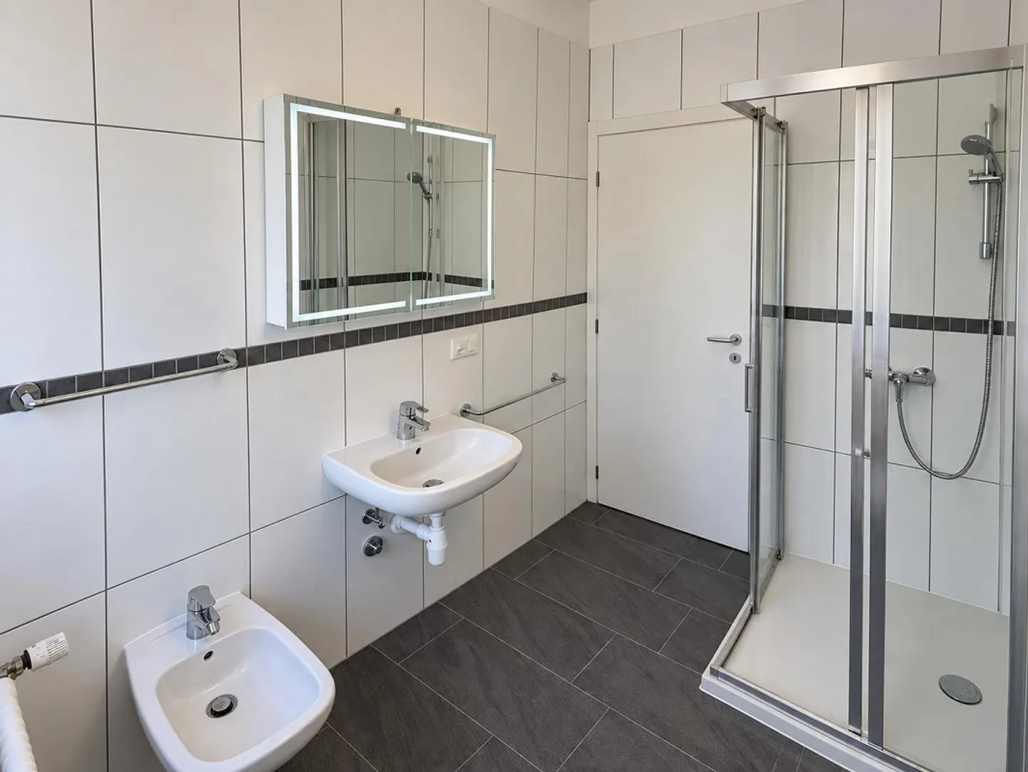 Appartement spacieux de 4,5 pièces rénové dans la ZONE CENTRALE de Mendrisio - Photo 8 sur 10