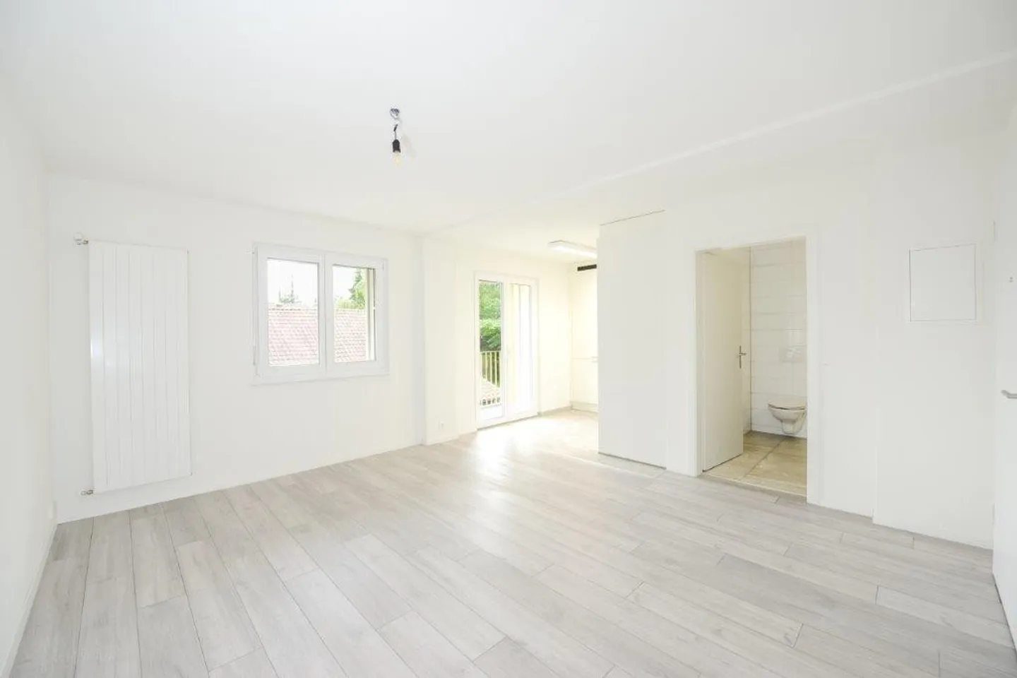 Appartement lumineux et attrayant avec belle vue ! - Photo 2 sur 9