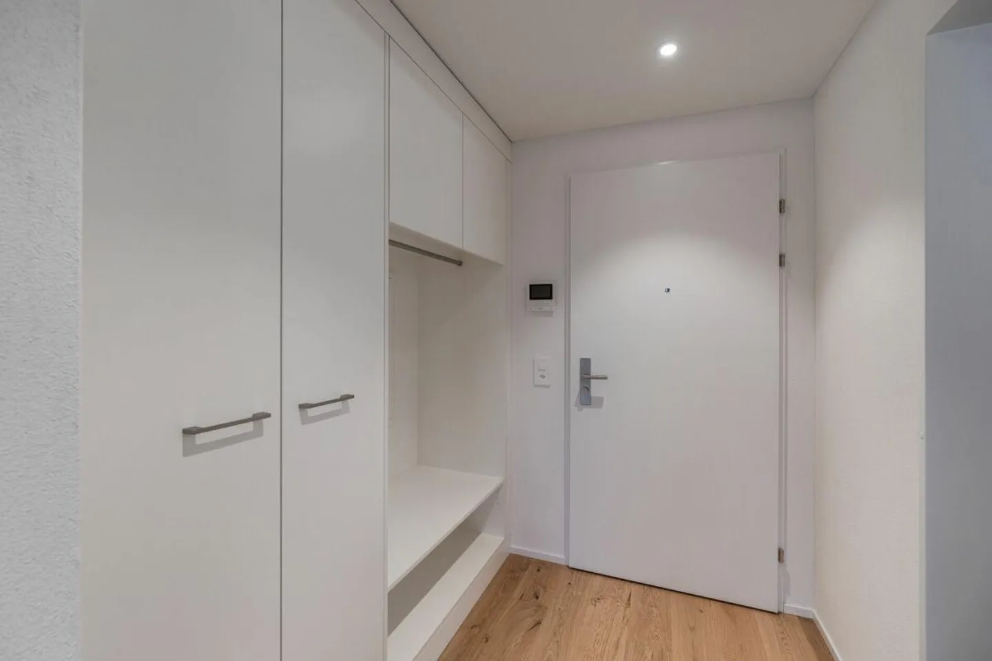 Beautiful apartment with terrace - Photo 2 of 7