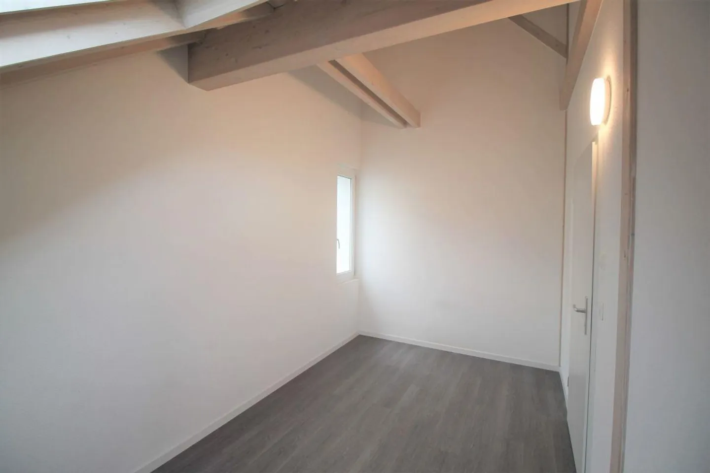 Ideale 2.5-Zimmer-Dachwohnung für Singles! - Foto 5 von 7