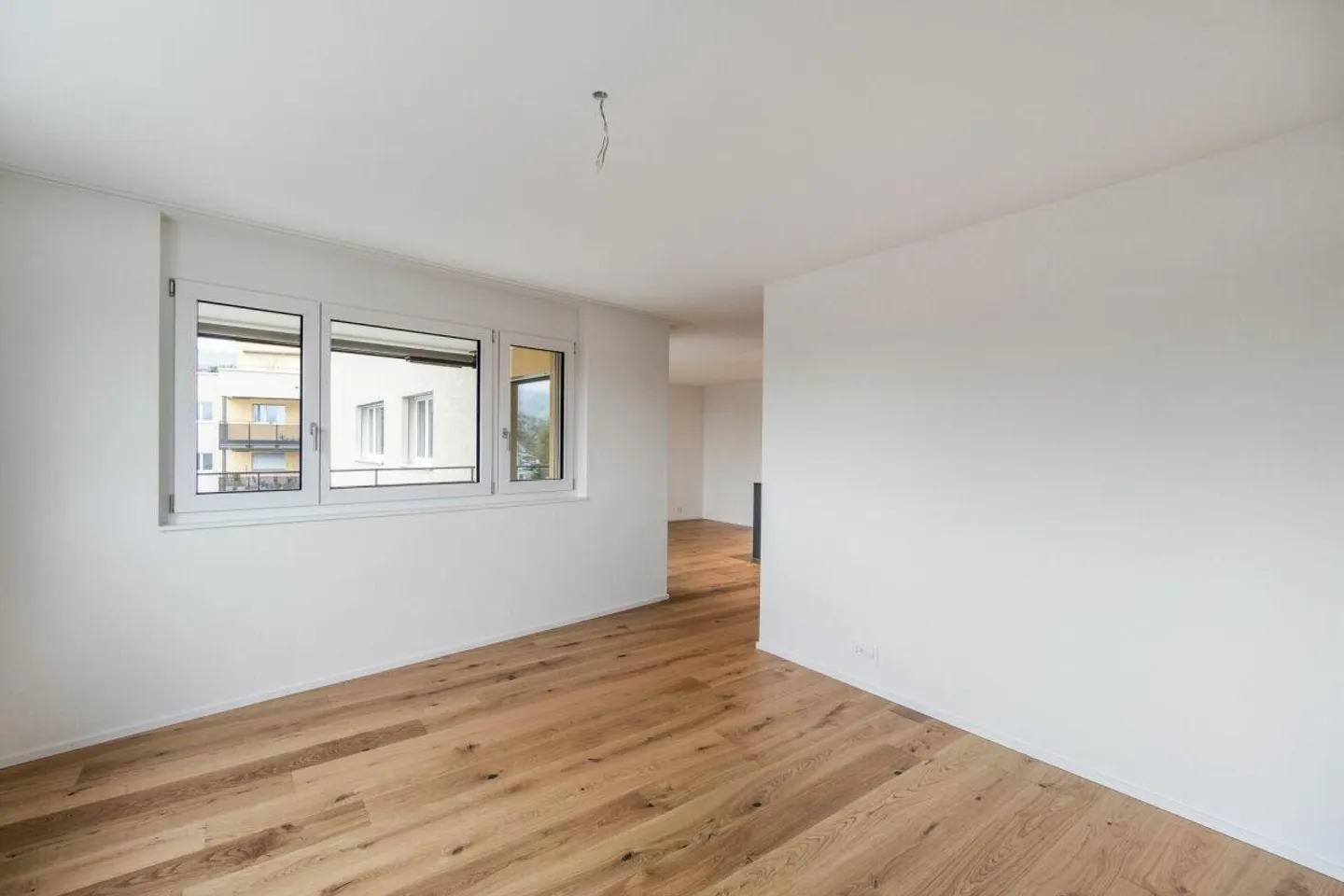 Beautiful apartment with terrace - Photo 4 of 7