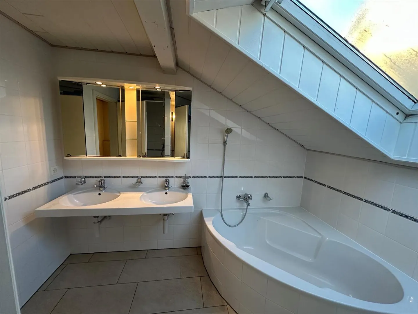 Maison mitoyenne de 4œ pièces type loft - Photo 6 sur 6