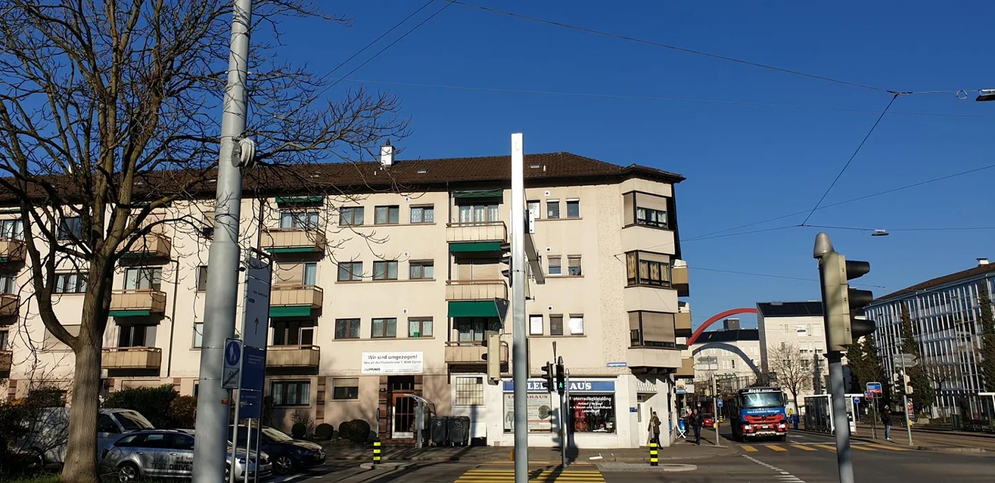 Central 3-room apartment in the heart of ZH-Altstetten - Photo 7 of 8