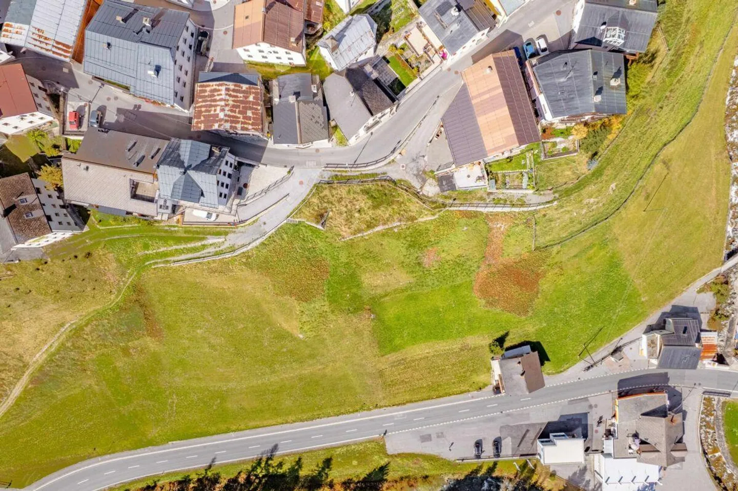 Terreno edificabile con progetto approvato e panorama da sogno - Foto 4 di 7