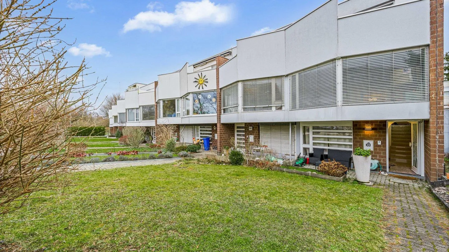 AgentSelly - Maison de ville familiale avec jardin - Photo 10 sur 13