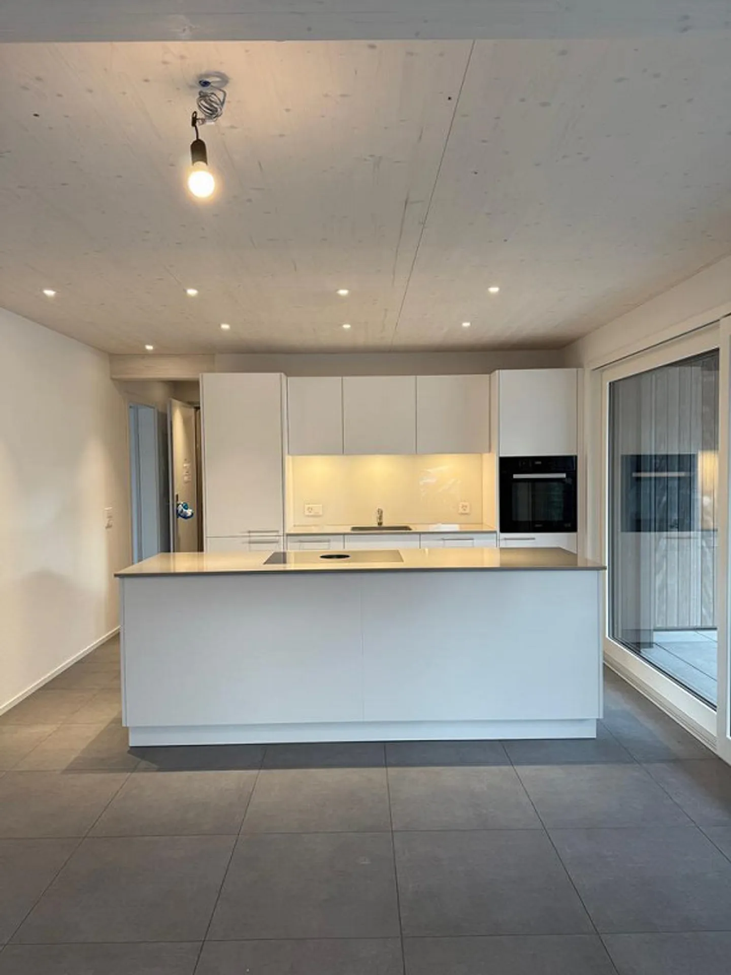 Moderne Wohnung mit ökologischen Merkmalen - Foto 3 von 6