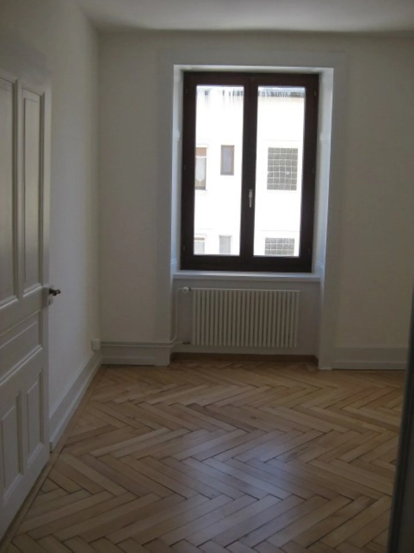 00990 - 2-Zimmer-Wohnung - Progrès 103a - La Chaux-de-Fonds - Foto 6 von 7