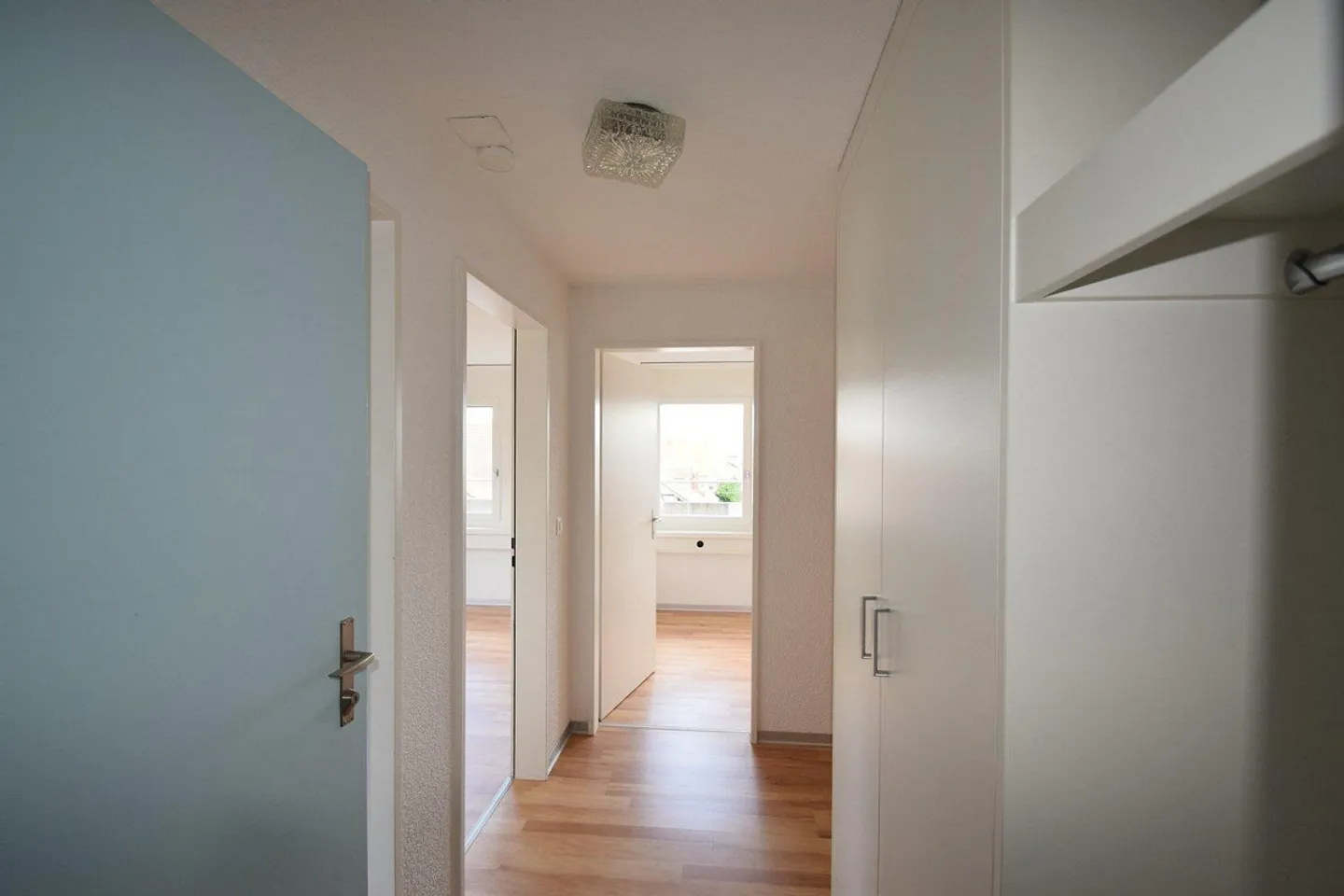 Here you will find an office a new home - Photo 5 of 9