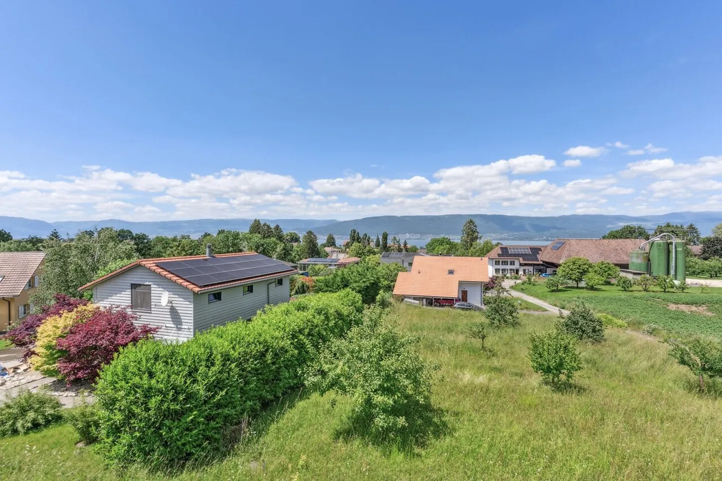 Außergewöhnliche 6,5-Zimmer-Villa mit unabhängigem Studio und Grundstück ... - Foto 2 von 10