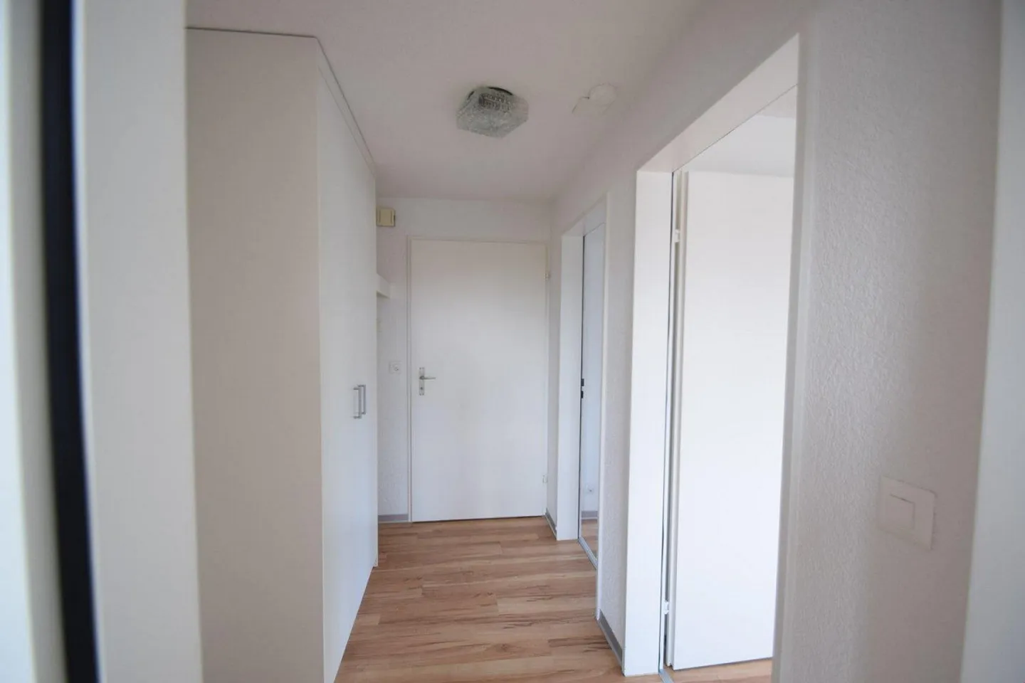 Here you will find an office a new home - Photo 6 of 9
