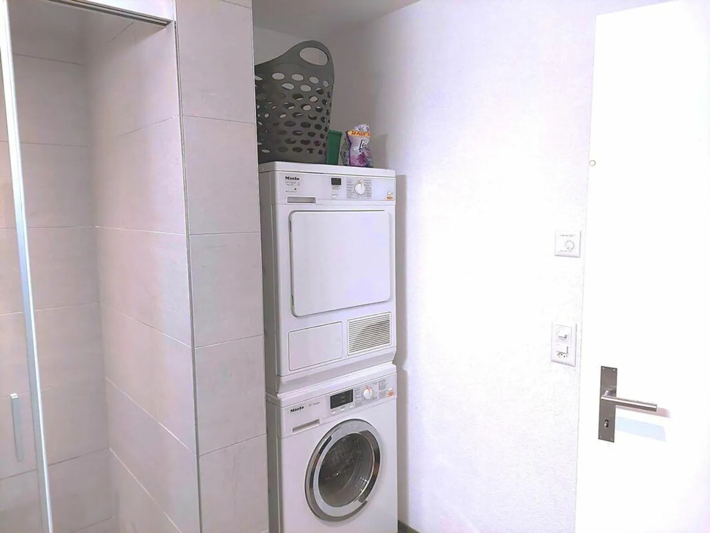 Appartamento moderno e luminoso di 2,5 stanze - Foto 3 di 6