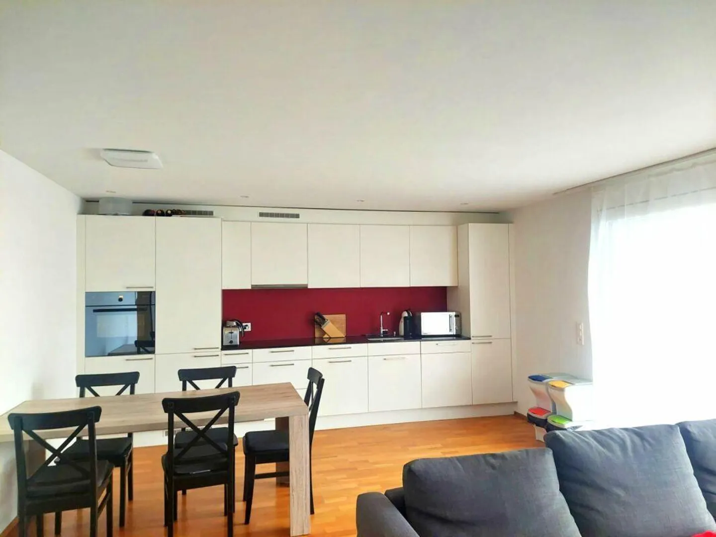 Appartamento moderno e luminoso di 2,5 stanze - Foto 2 di 6