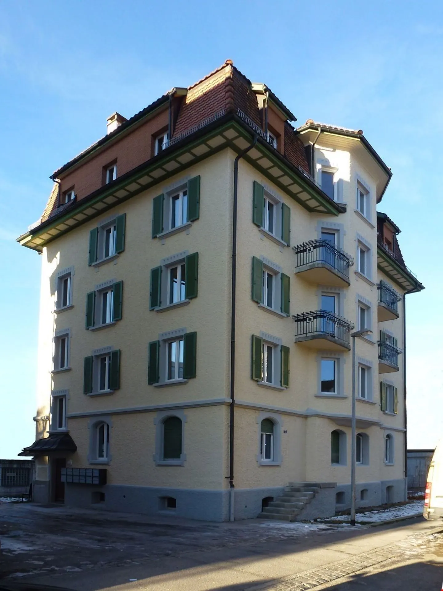 Lovingly renovated Art Nouveau apartment - Photo 1 of 2