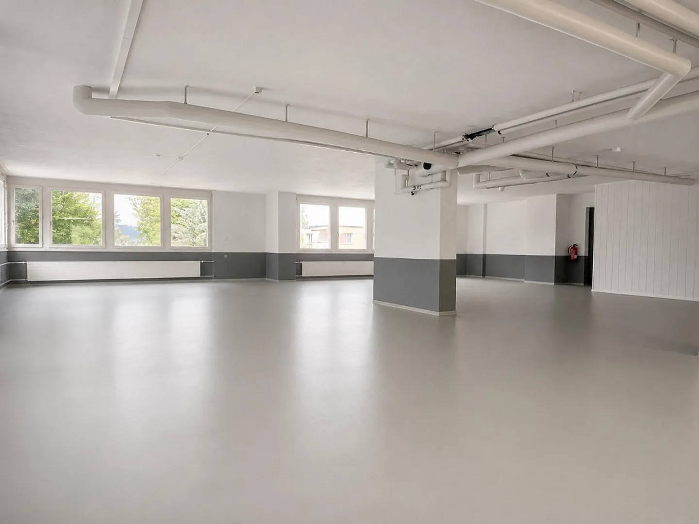 Large Commercial Space - Ideal as a Sports Studio - Photo 1 of 10