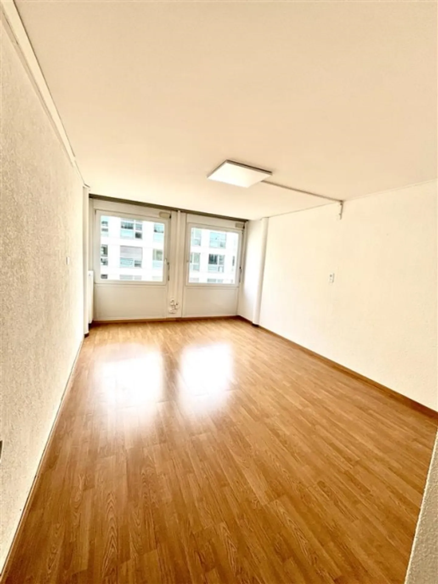 Superb office for your business! - Photo 1 of 7