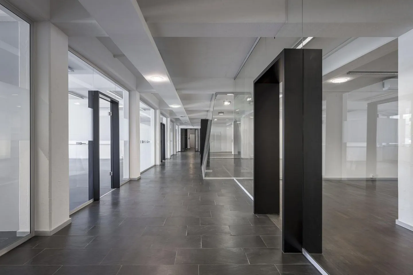 Representative Office & Exhibition Space with Unbeatable Advantages - Photo 2 of 11