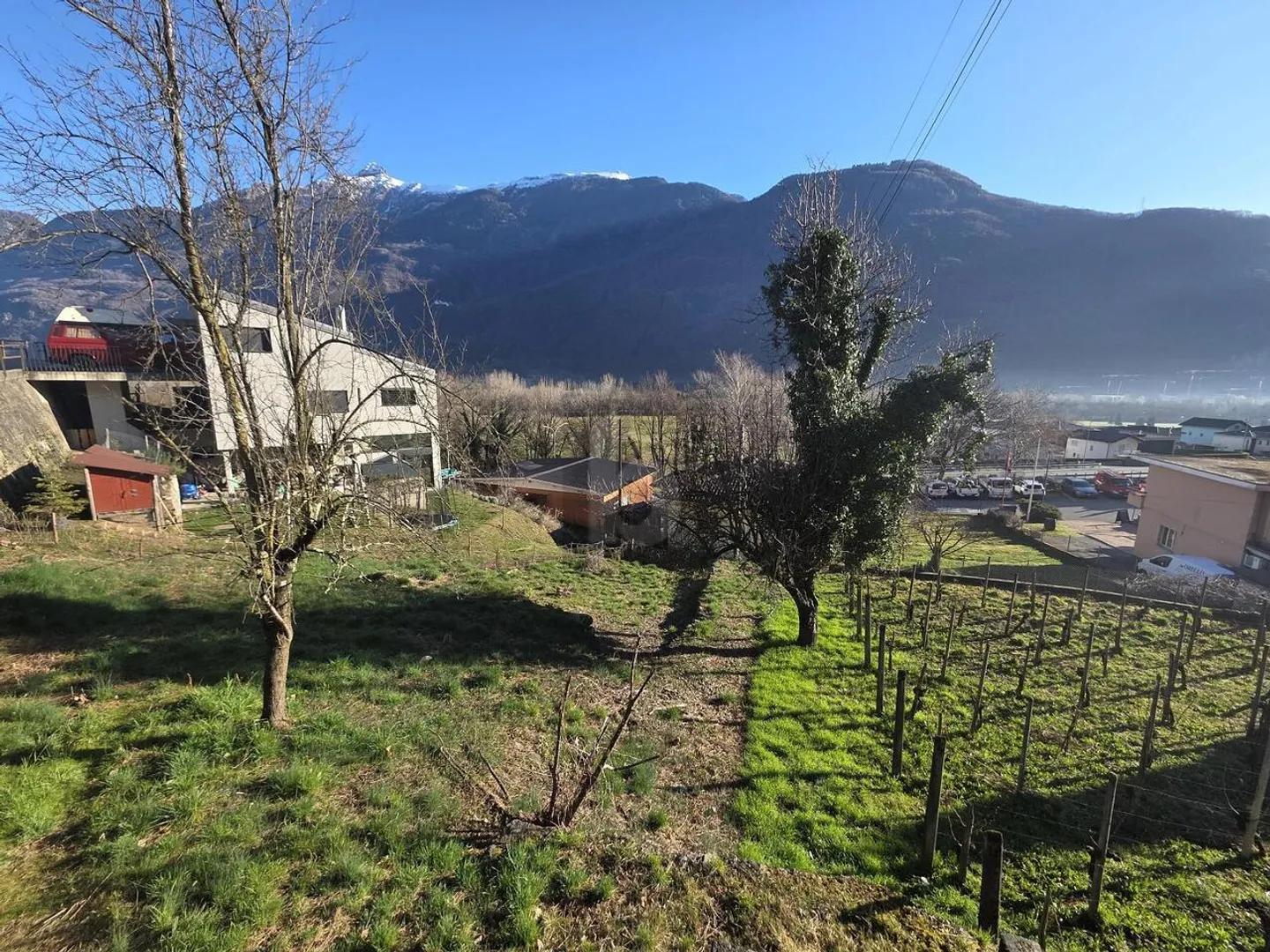 IN POSIZIONE TRANQUILLA E SOLEGGIATA CON VISTA - Photo 2 of 6