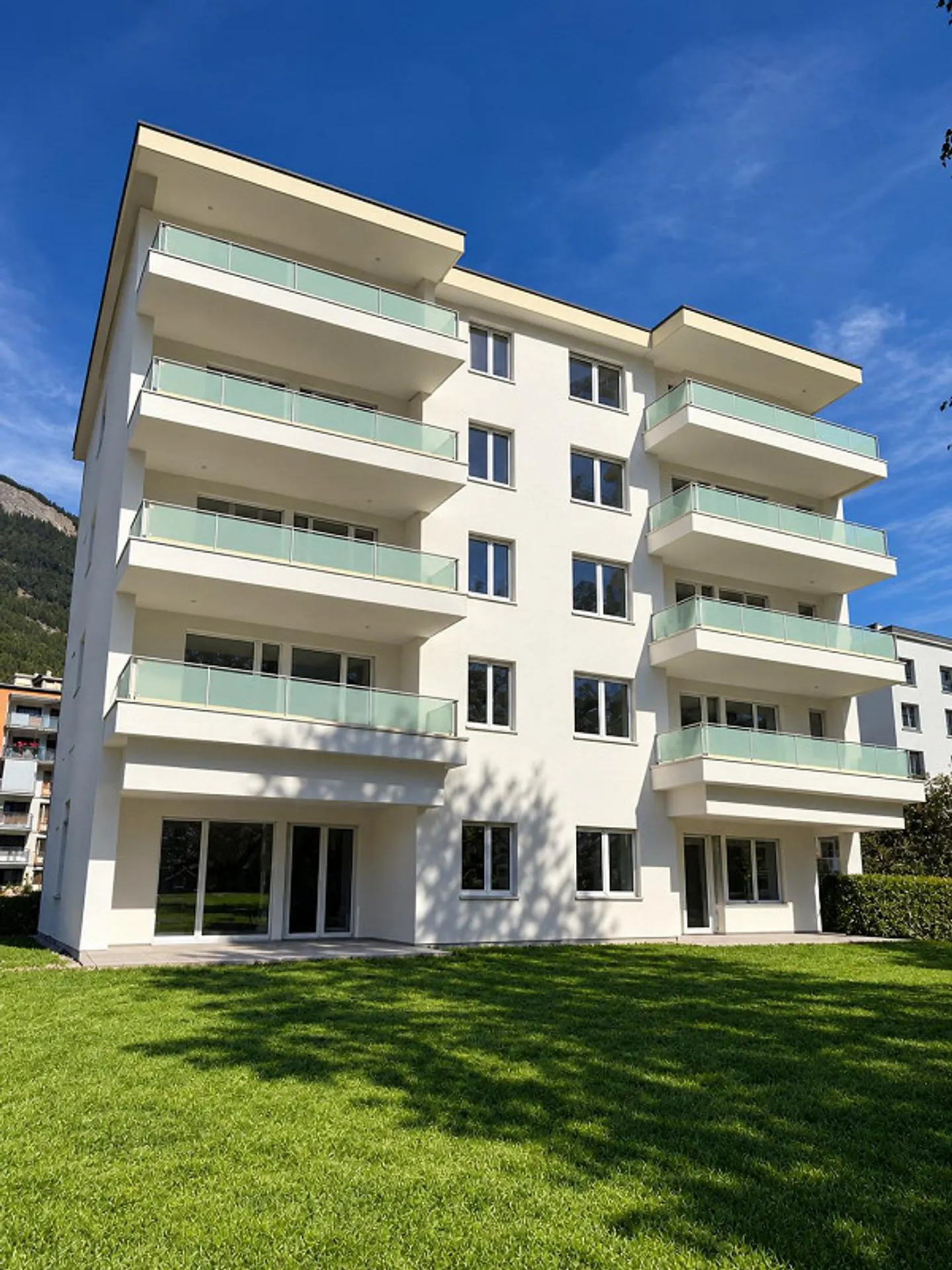 Appartamento di 4.5 locali/ Completamente ristrutturato, in una posizione centrale molto tranquilla - Foto 18 di 18