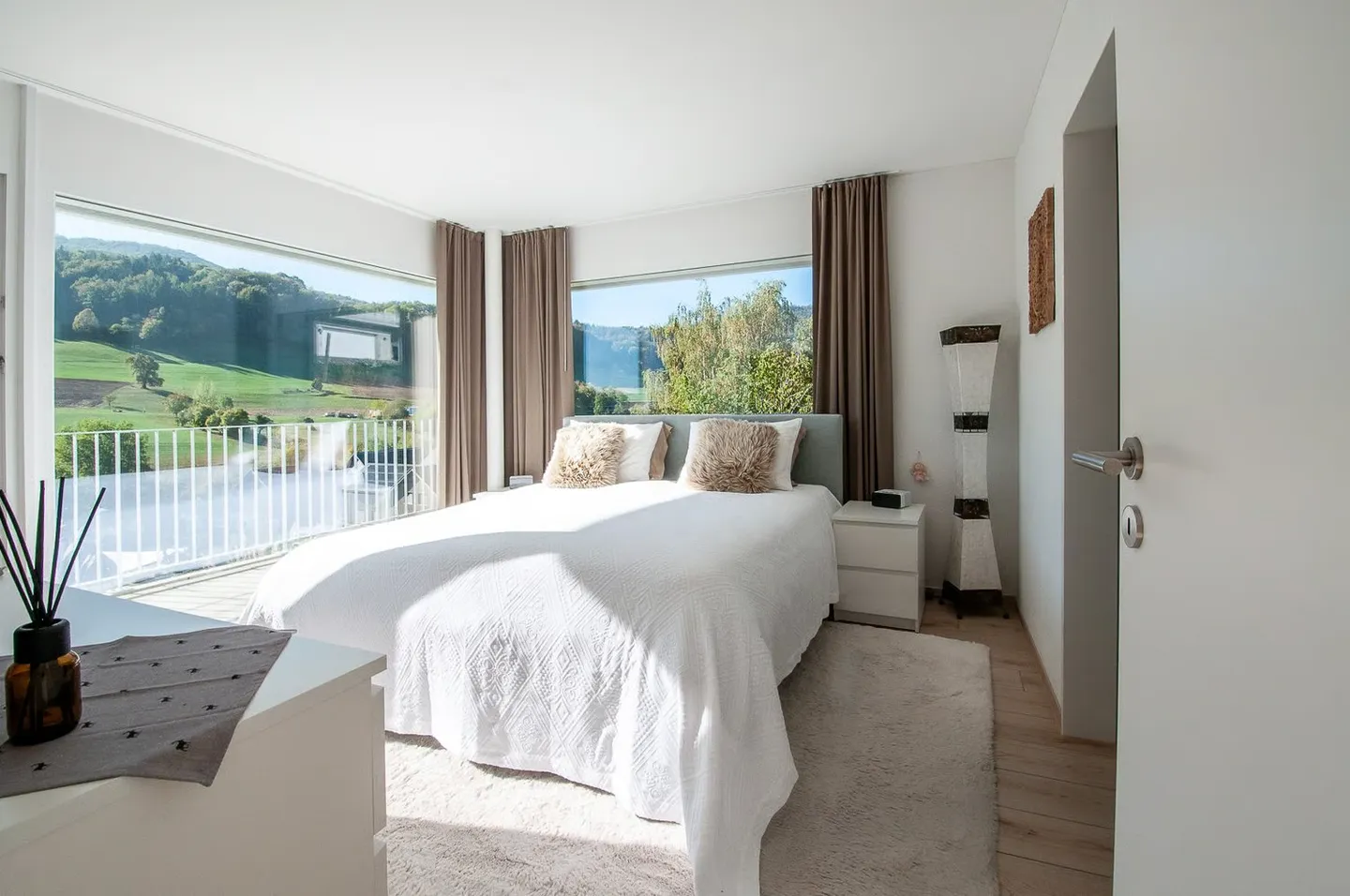 Coming Soon: Maisonette Terrace House with Breathtaking Views - Photo 6 of 7