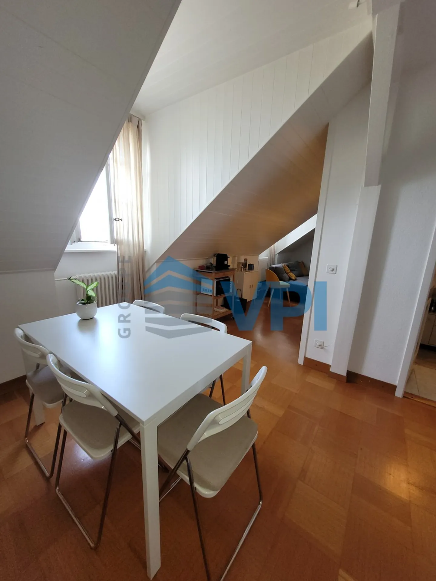 Charming 2-room apartment in the heart of Veyrier - Photo 2 of 5