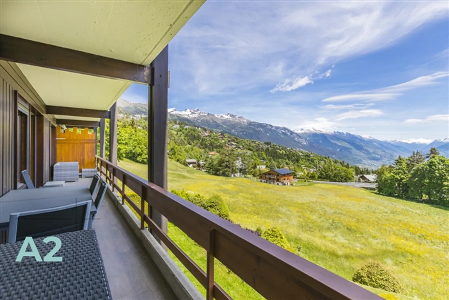Spacious, renovated 3-room apartment with a view of the Alps - Photo 4 of 16