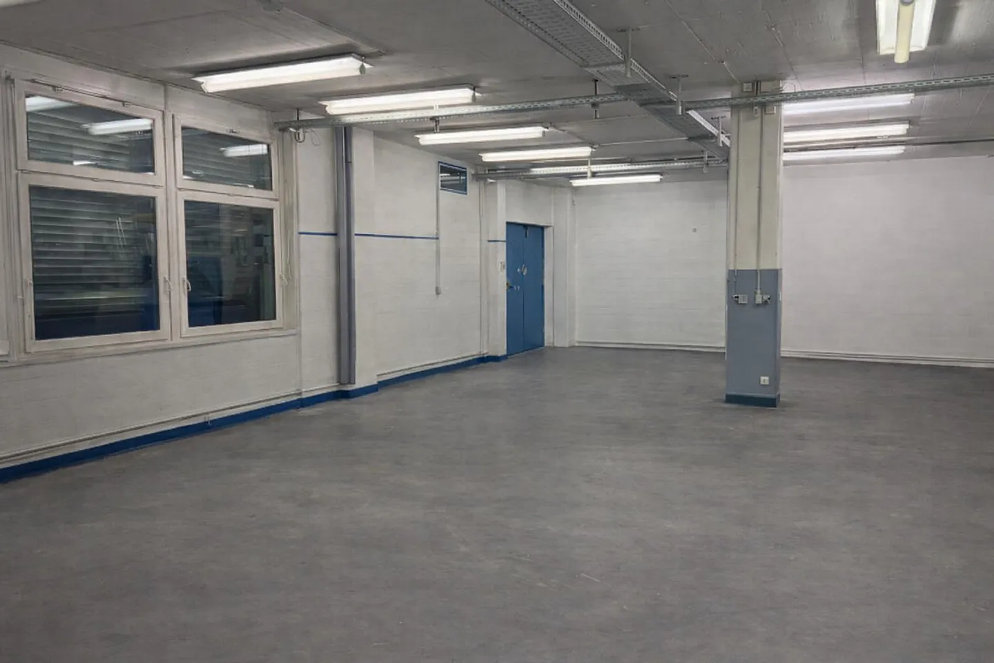 Spazio commerciale o di stoccaggio versatile - in una posizione centrale - Foto 3 di 5