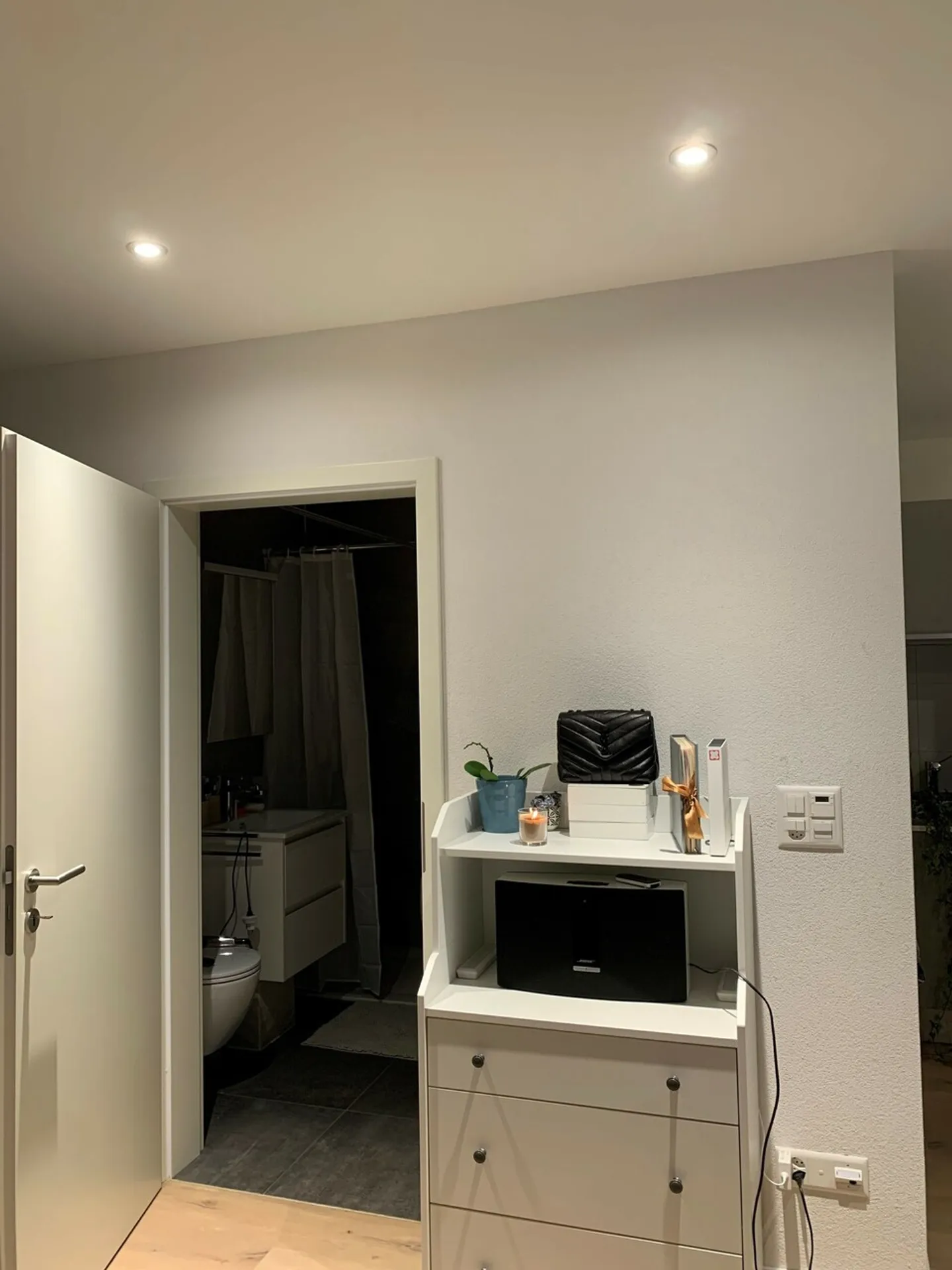 Incantevole studio arredato - Foto 5 di 6