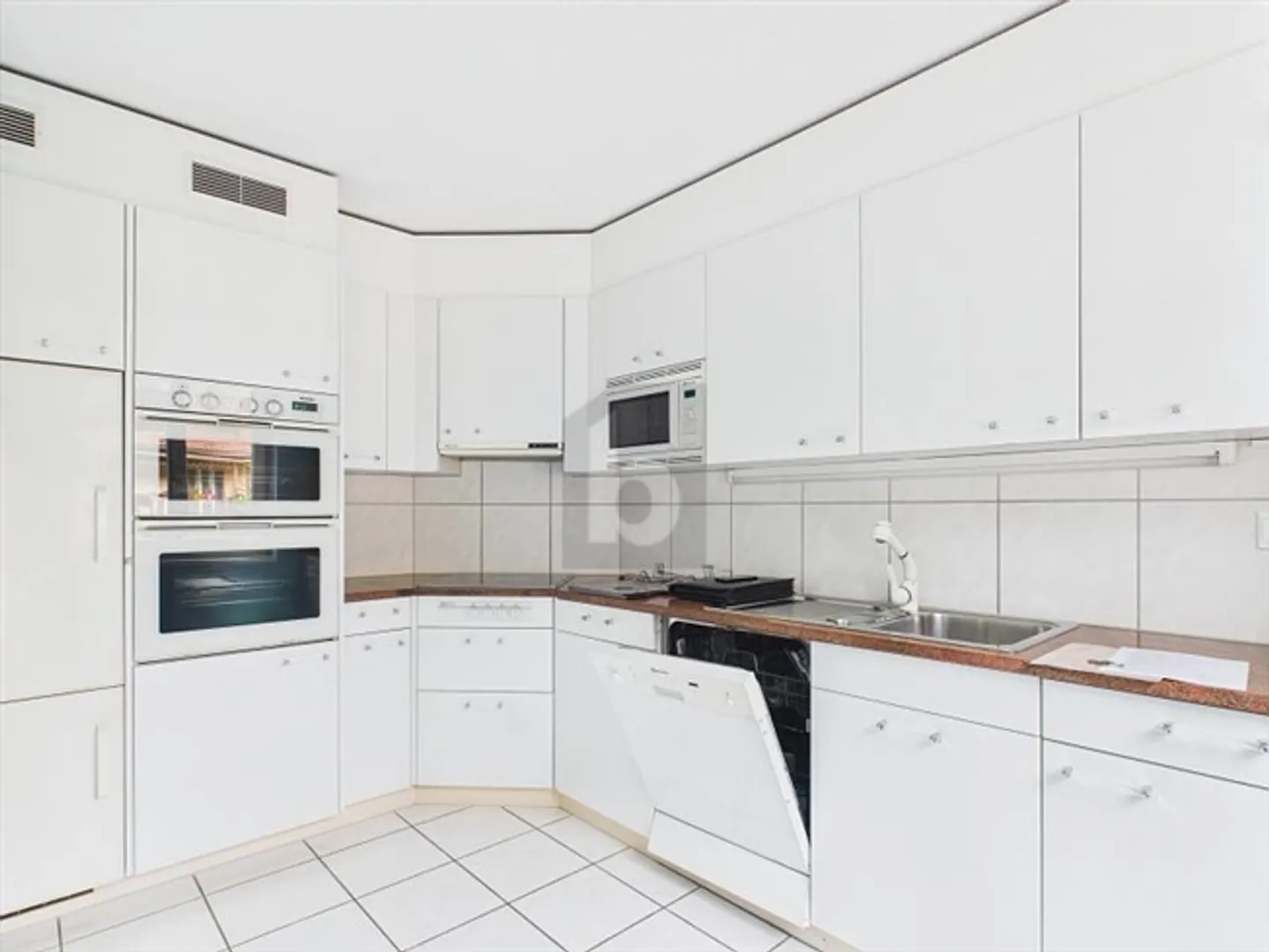 "NO LONGER AVAILABLE" - Photo 3 of 6