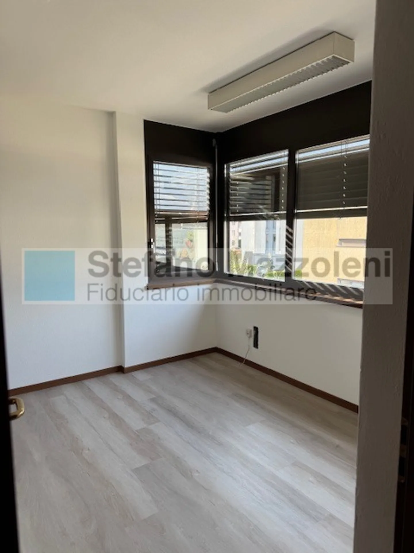 CAMORINO - Central area - Commercial space - Photo 4 of 5