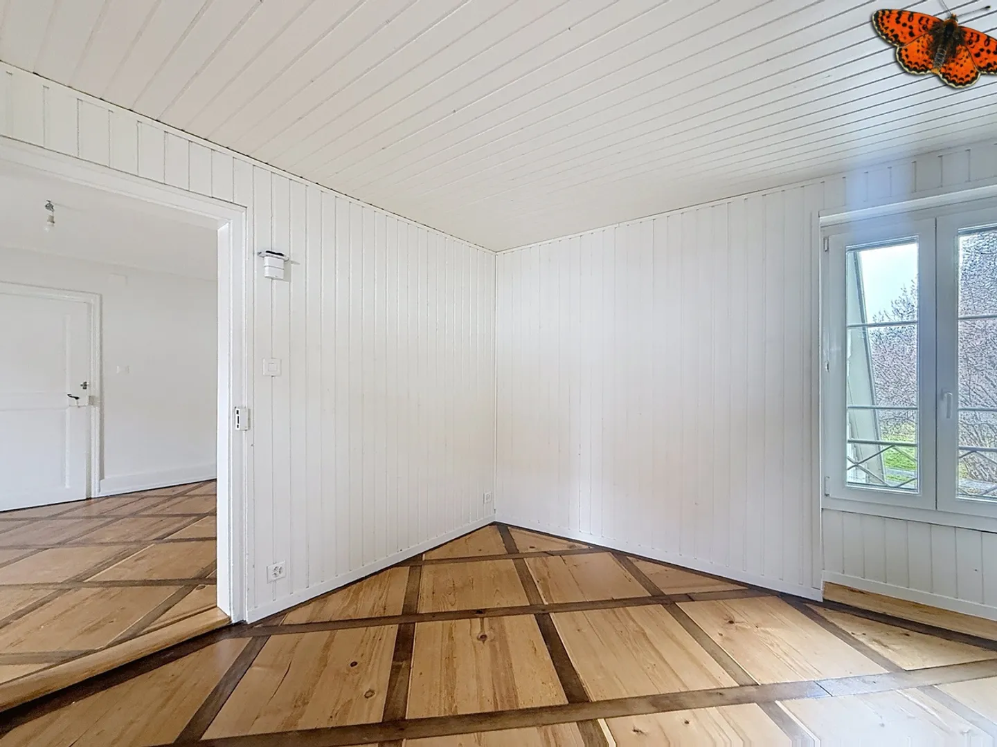 "2.5 PIECES with Stamp// 2.5-Room Apartment with Charm" - Photo 3 of 8