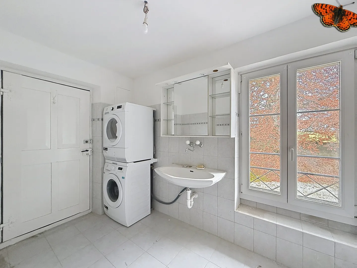 "2.5 PIECES with Stamp// 2.5-Room Apartment with Charm" - Photo 8 of 8