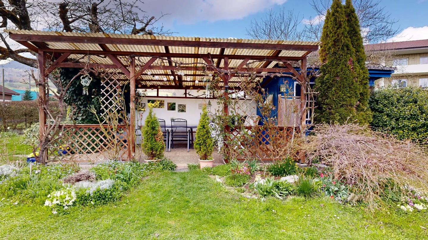 Casa unifamiliare di 6,5 stanze con bel giardino - Foto 13 di 13