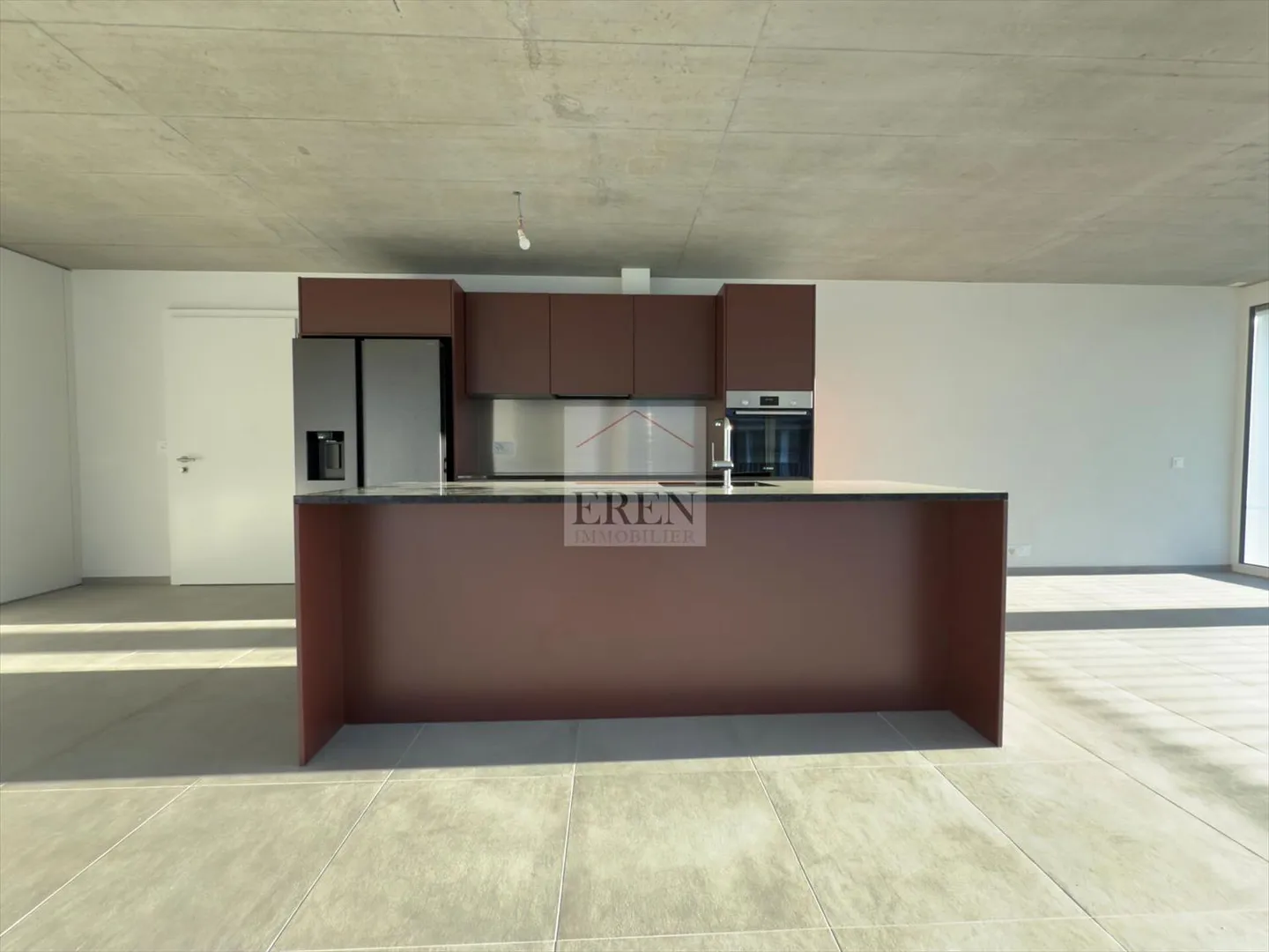Attico panoramico 4,5 locali completamente vetrati con balcone-terrazza angolare di 72m2 - Foto 5 di 13