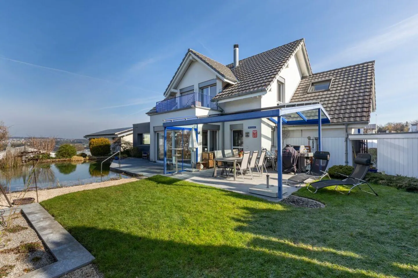 Geräumiges Einfamilienhaus - Foto 2 von 6