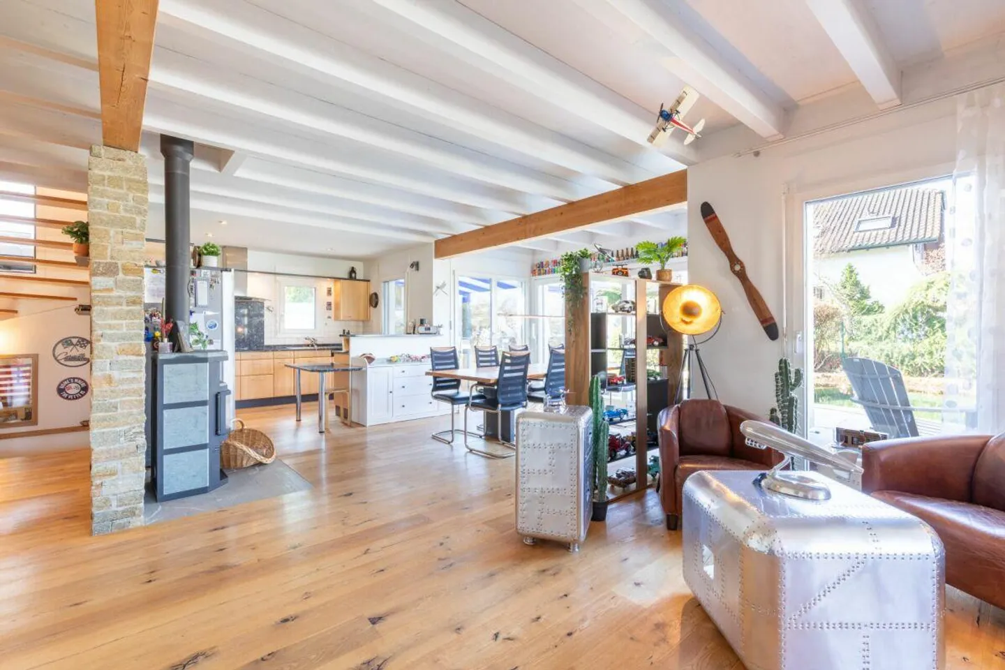 Geräumiges Einfamilienhaus - Foto 3 von 6