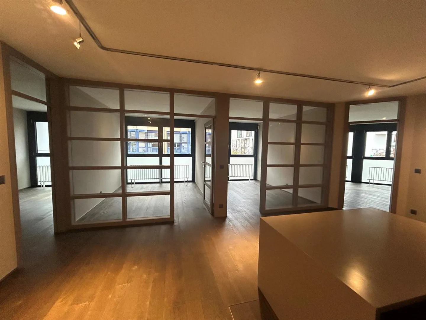 Bureau 6 pièces - Photo 3 sur 9