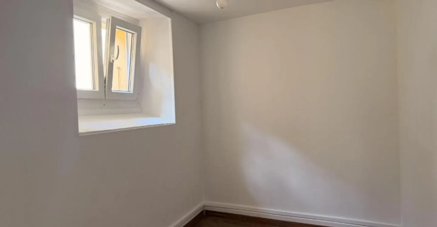 Appartement de 2,5 pièces au coeur de Fully - Foto 5 di 9
