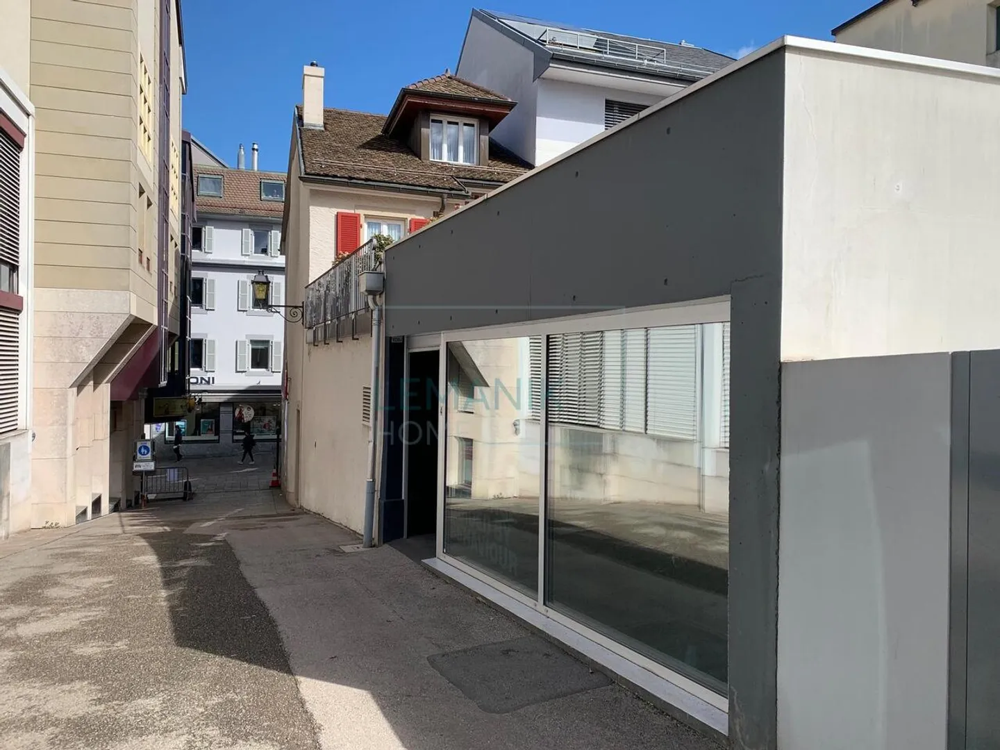 Magnifique local commercial hyper-centre de Nyon - Photo 3 sur 8