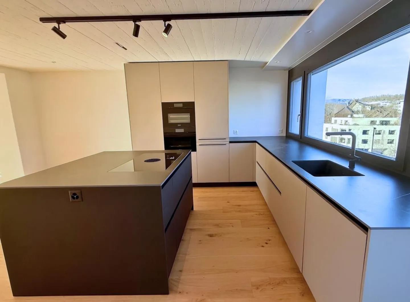 Casa unifamiliare di 4,5 stanze con vista lago - Foto 3 di 7