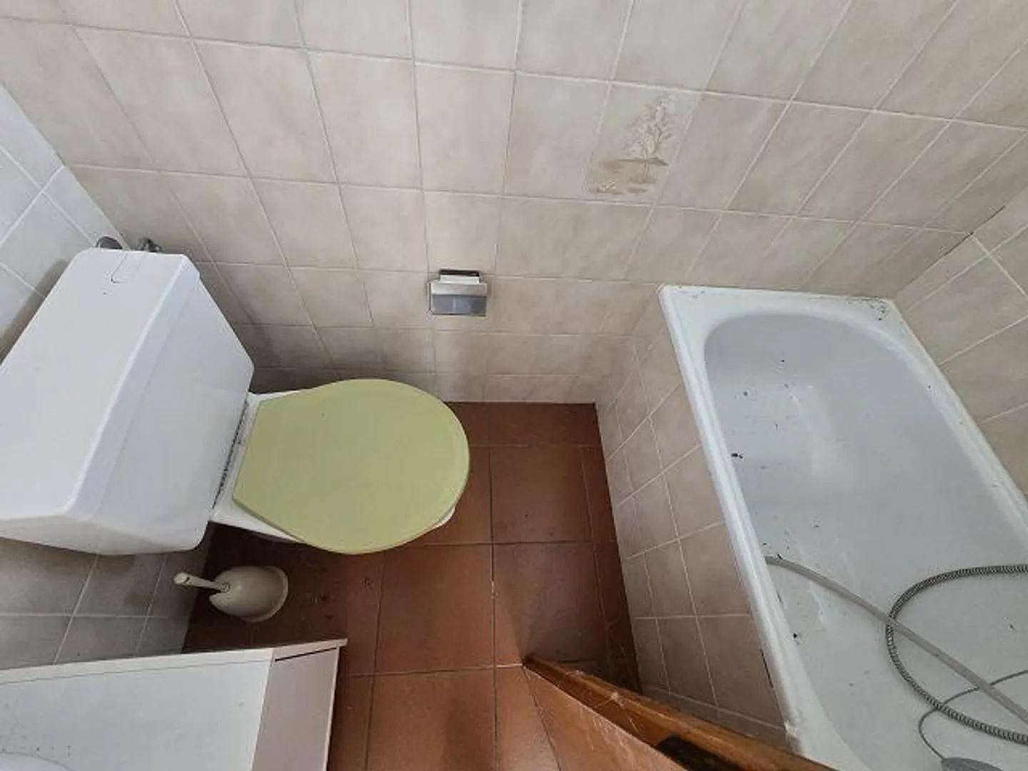 Rustique de 4 pièces avec beaucoup de terrain dans un endroit très calme et ensoleillé - Photo 13 sur 13