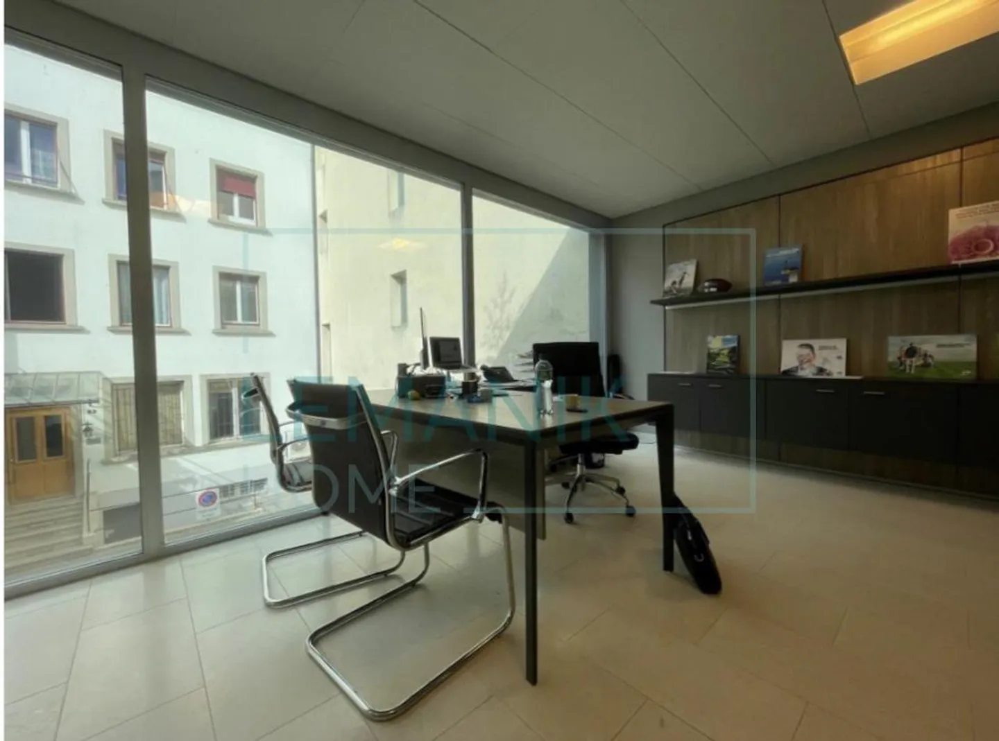 Magnifique local commercial hyper-centre de Nyon - Photo 6 sur 8