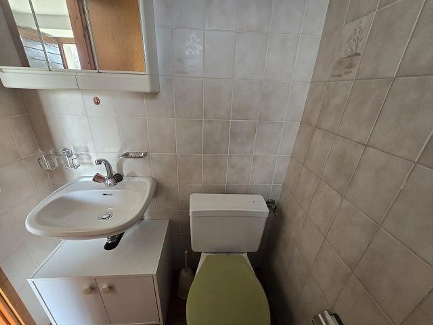 Rustique de 4 pièces avec beaucoup de terrain dans un endroit très calme et ensoleillé - Photo 11 sur 13